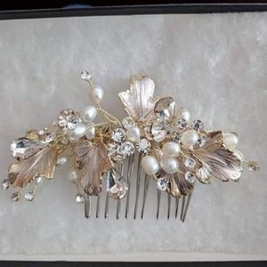 Ivory and gold hair pin